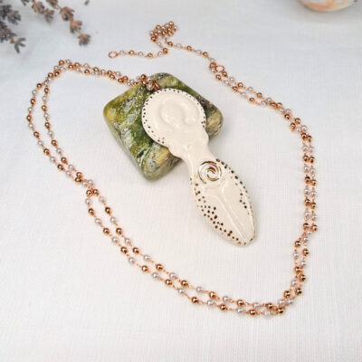 Colier Godess cu pandantiv din portelan, realizat manual, decorat cu aur concentratie 10%